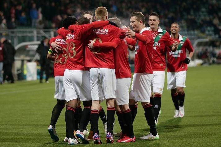 ayx-欧冠赛程吃紧，阿贾克斯今晨回应争议，质疑声仍在，年轻球员得到机会-ayx